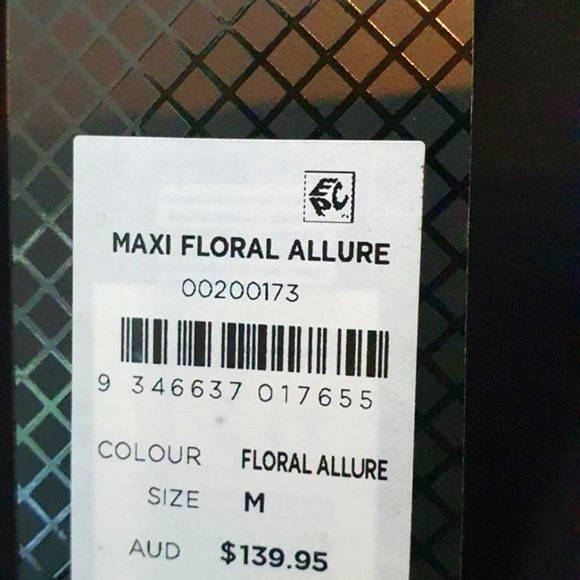 COPY - City Chic Floral Dress - Picture 8 of 12